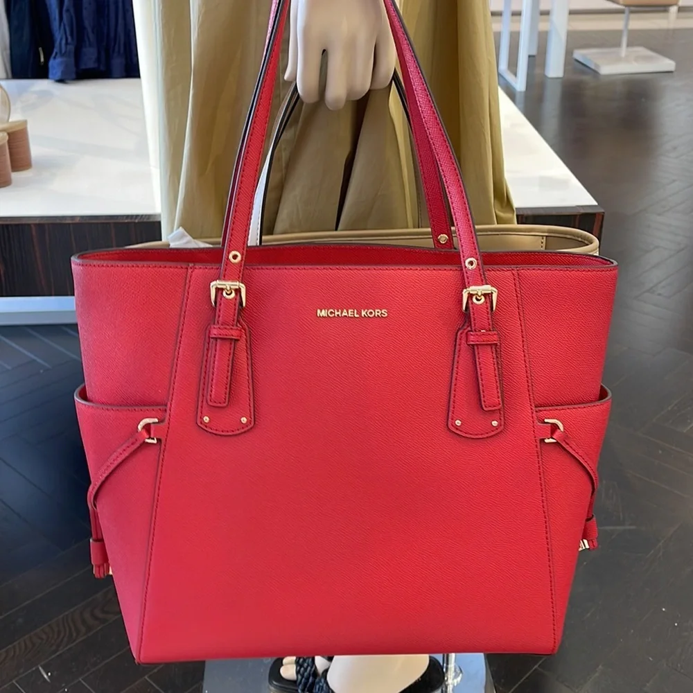 Michael Kors Voyager Small Saffiano Leather Tote Bag Style# 30H1GV6T4T NWT